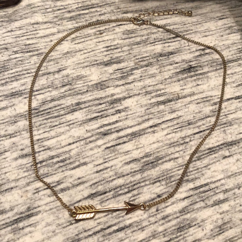 Gold arrow necklace